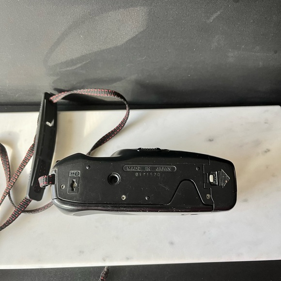 Nikon One Touch 35mm Camera and Case - Picture 4 of 7